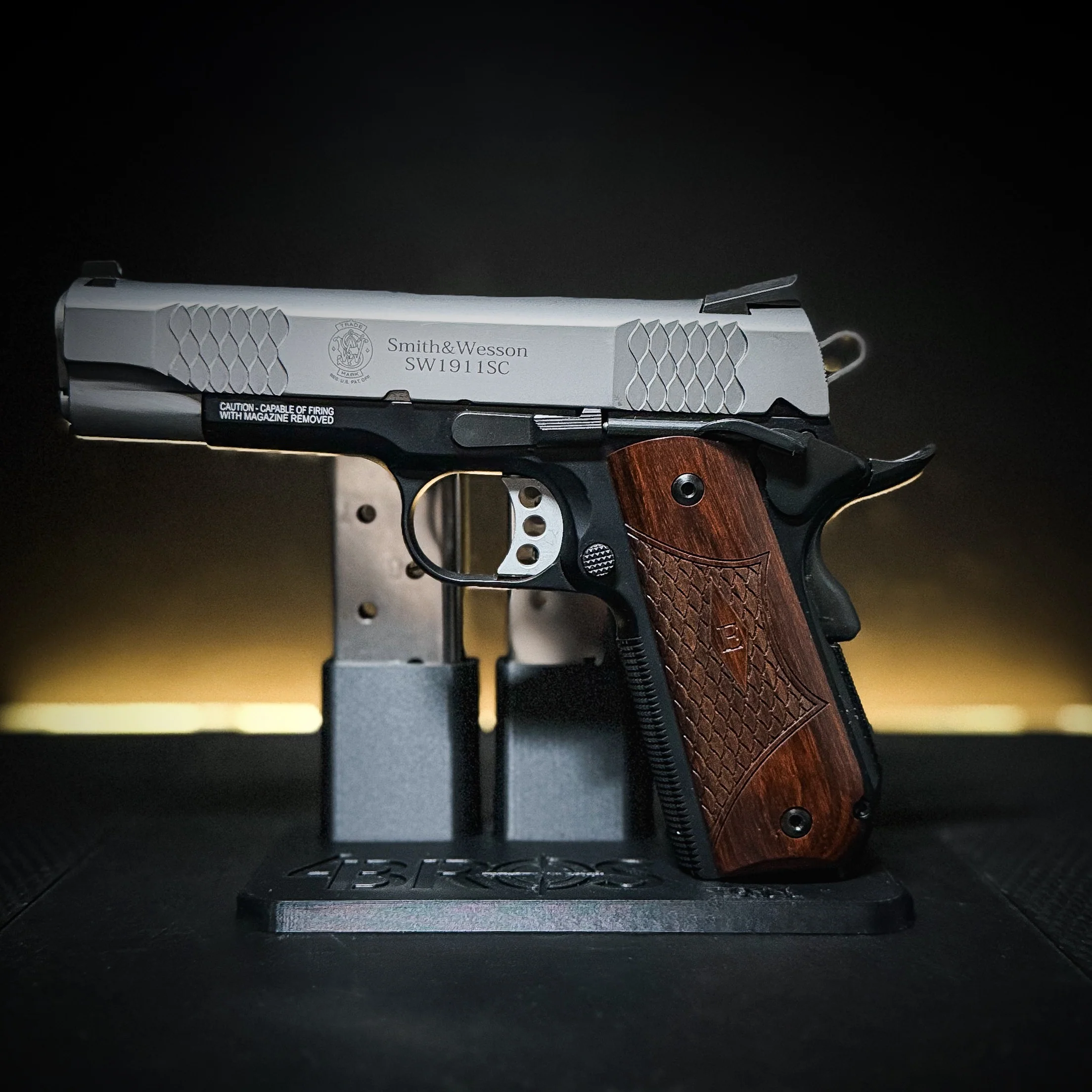4Bros 1911 Pistol & Magazine Stand