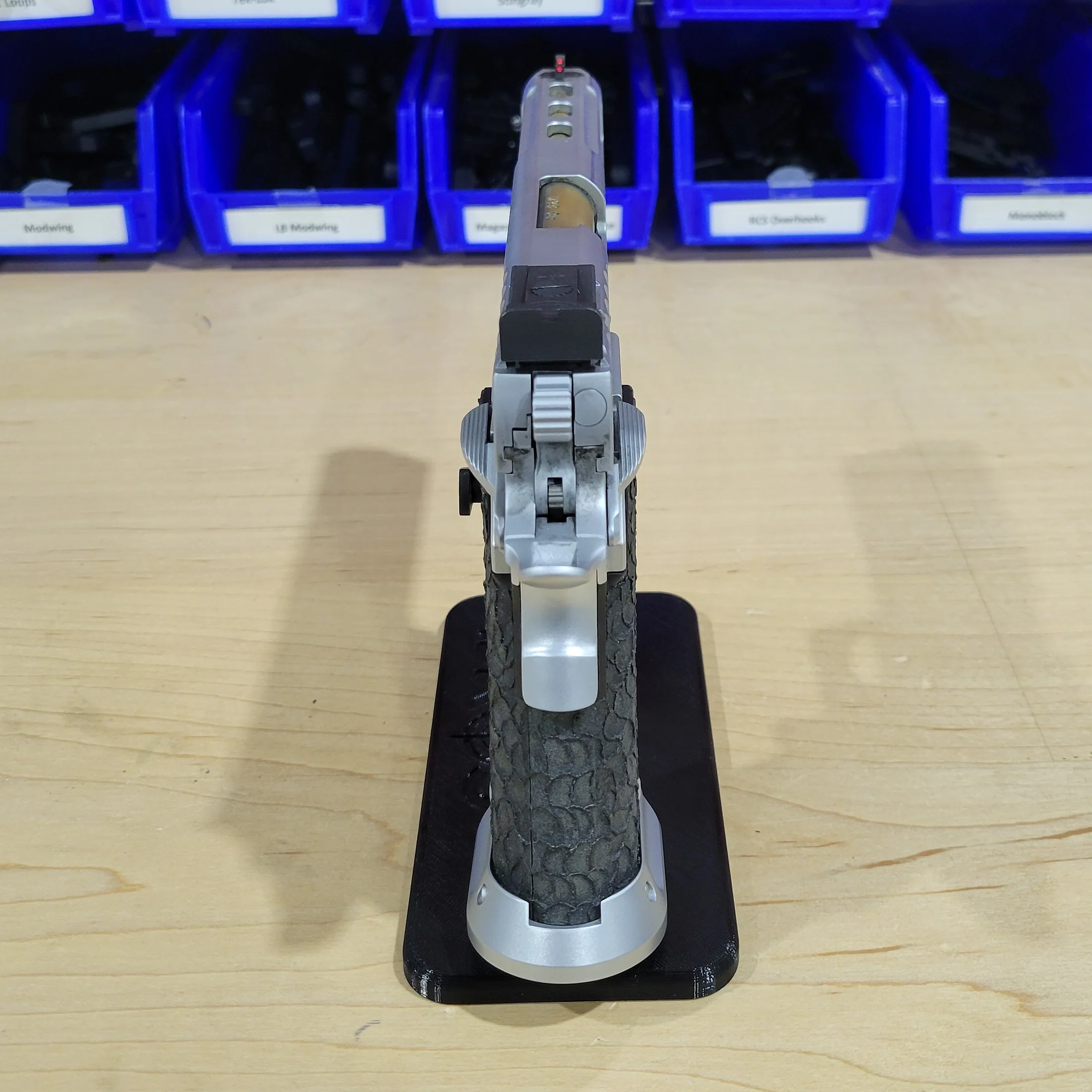 4Bros 2011 Pistol Stand - Image 3
