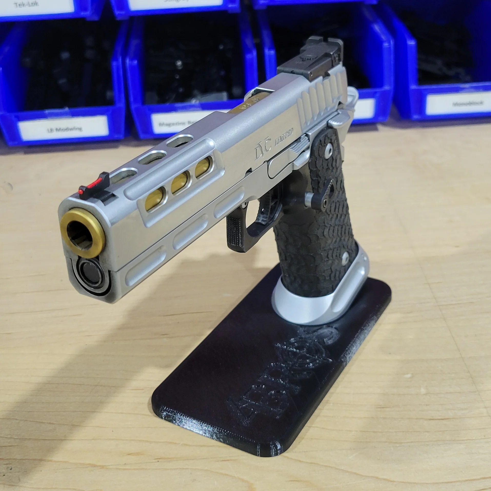4Bros 2011 Pistol Stand - Image 5